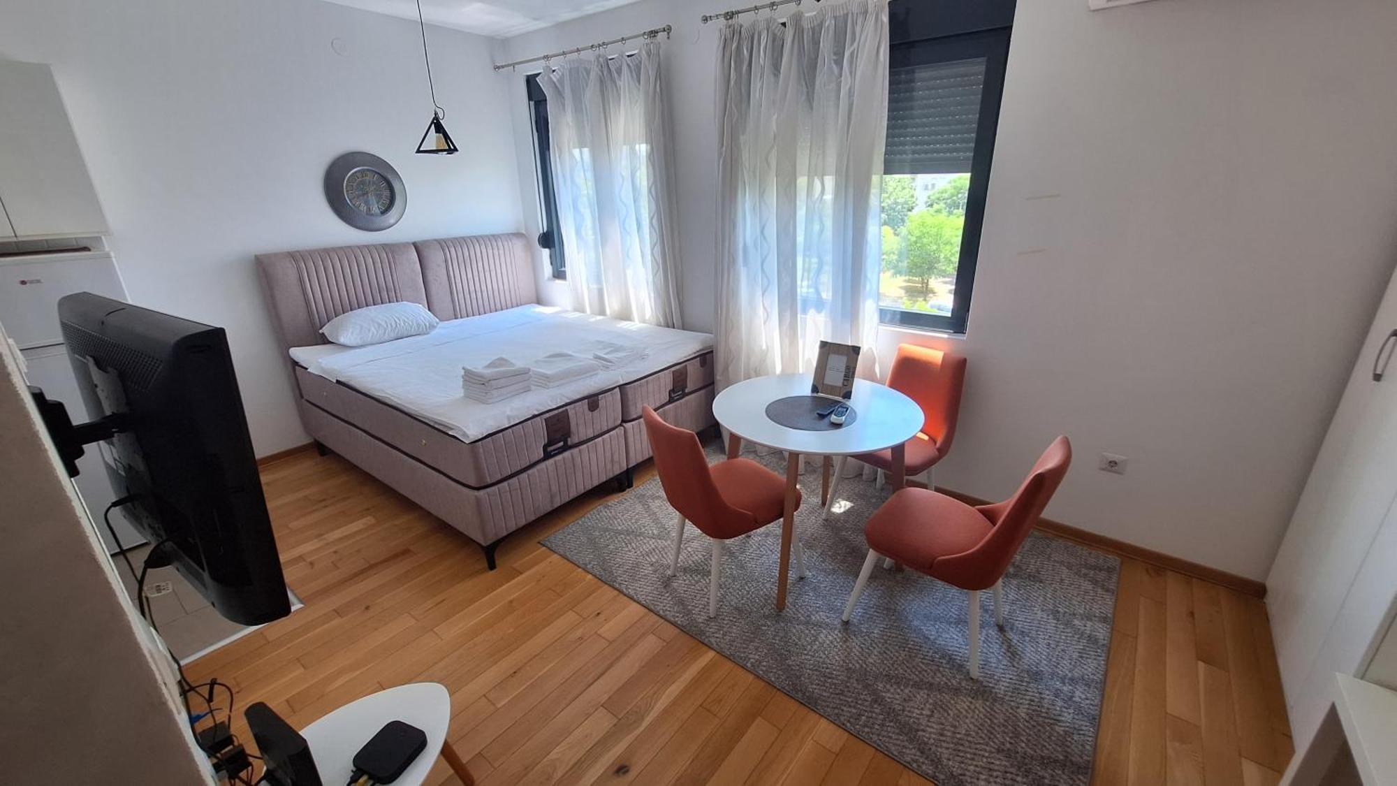 Lijepo Pozicioniran Stan, Atrakcije Blizu Apartment Podgorica Bagian luar foto
